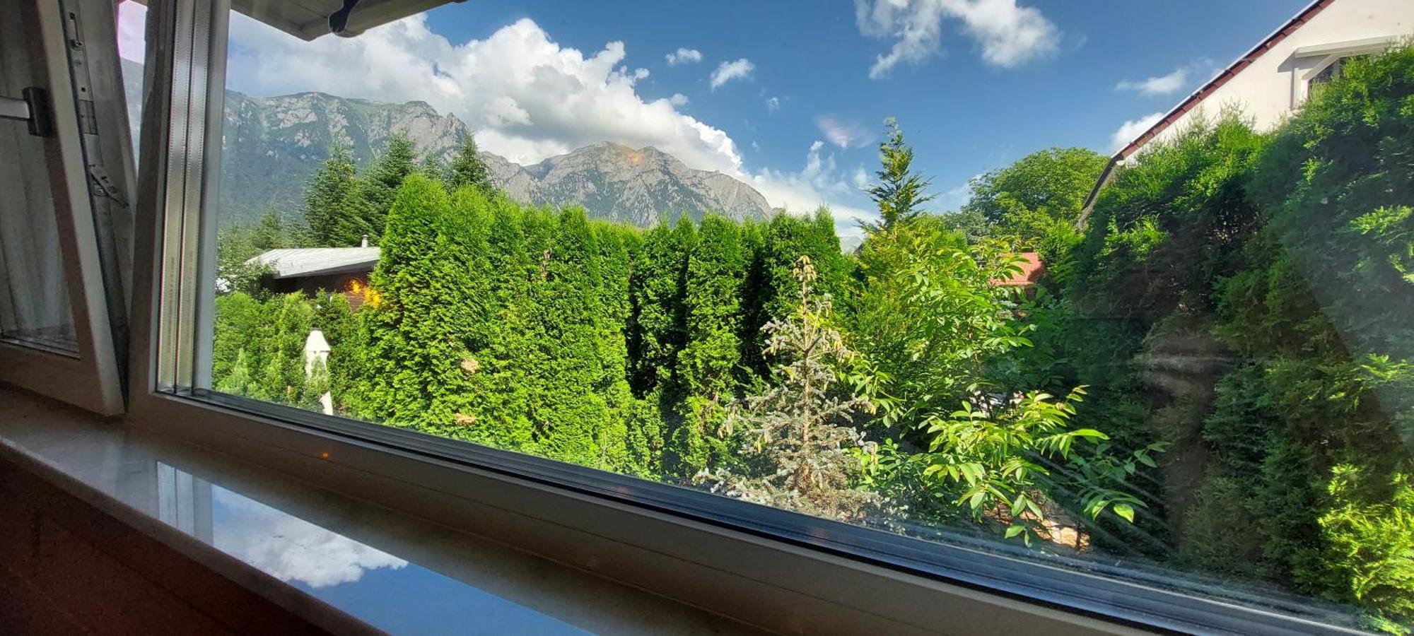 Club-Austria Residence (Adults Only) Buşteni Exterior foto
