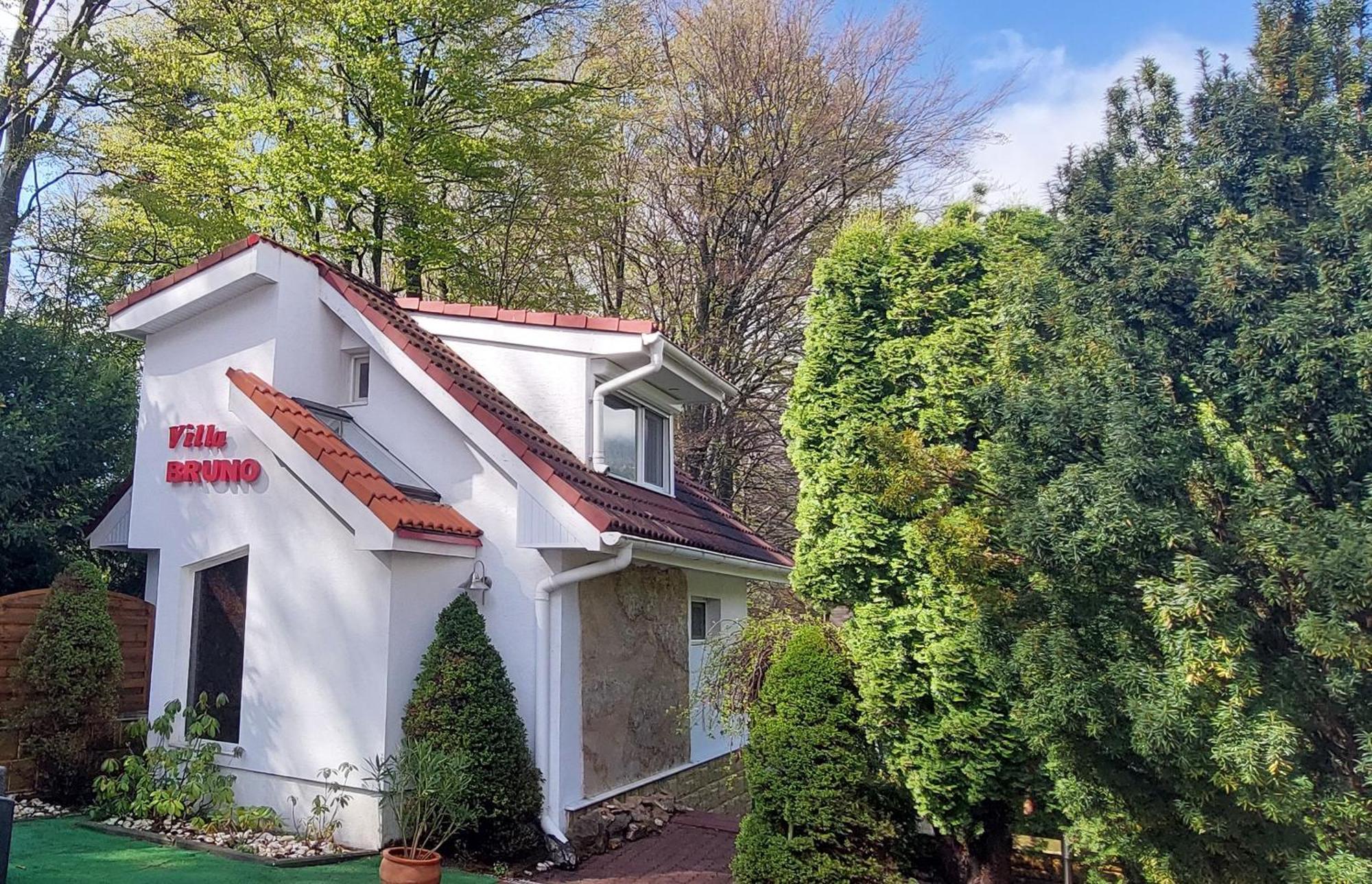 Club-Austria Residence (Adults Only) Buşteni Exterior foto