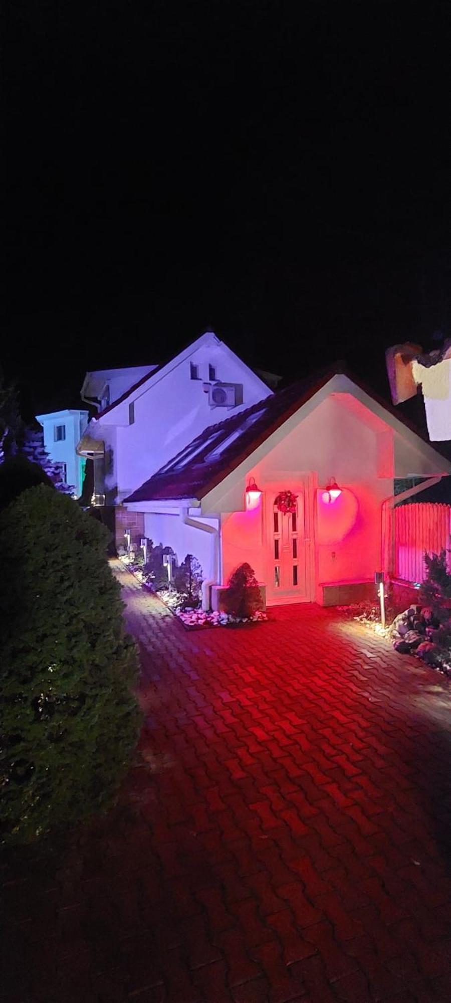 Club-Austria Residence (Adults Only) Buşteni Exterior foto