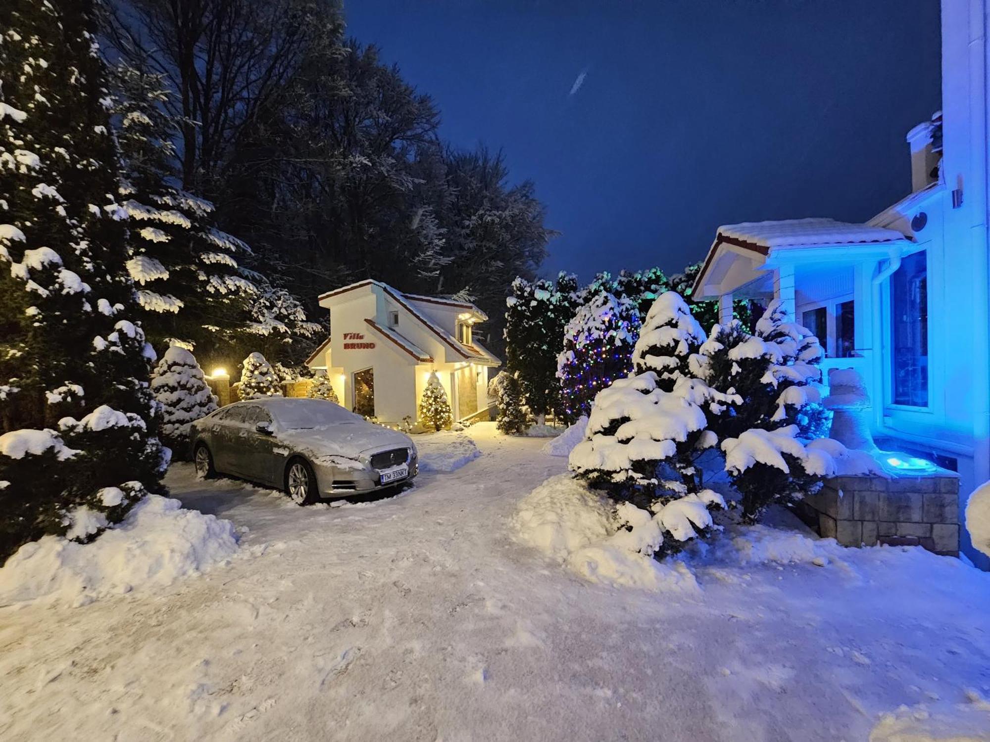 Club-Austria Residence (Adults Only) Buşteni Exterior foto