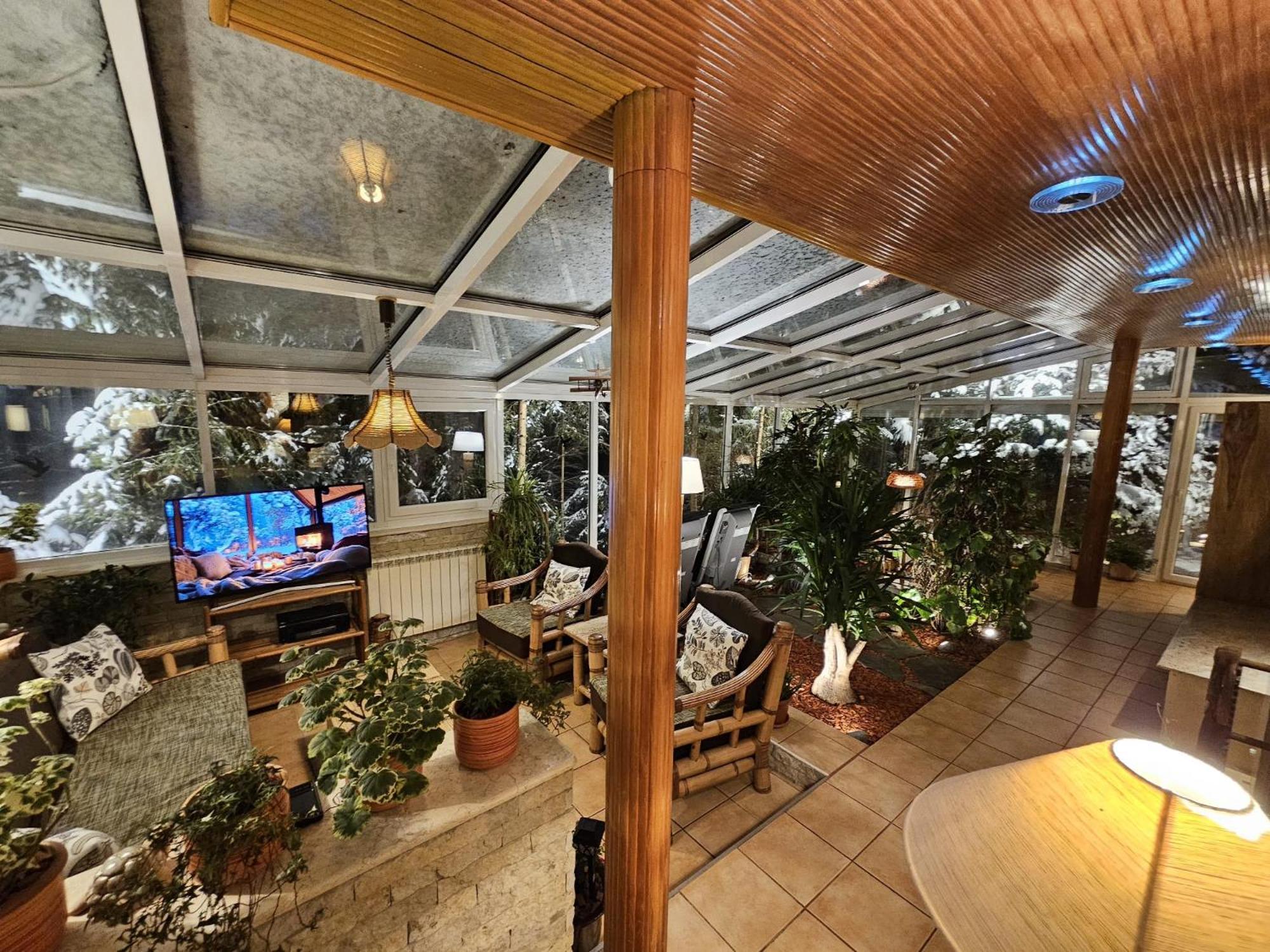 Club-Austria Residence (Adults Only) Buşteni Exterior foto